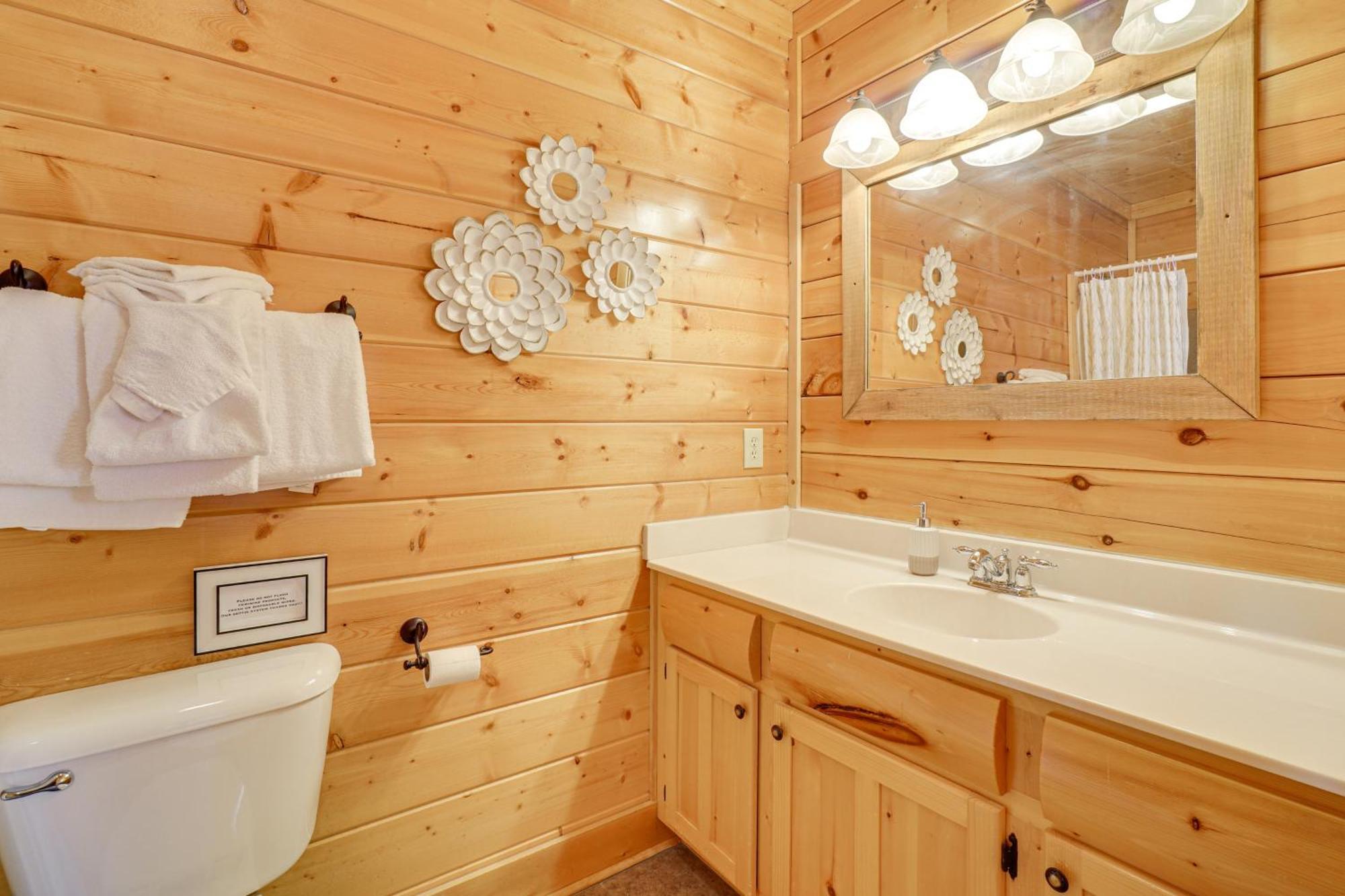 Mountain Dreams Cabin Hot Tub, Sauna And Views! Sevierville Exterior photo