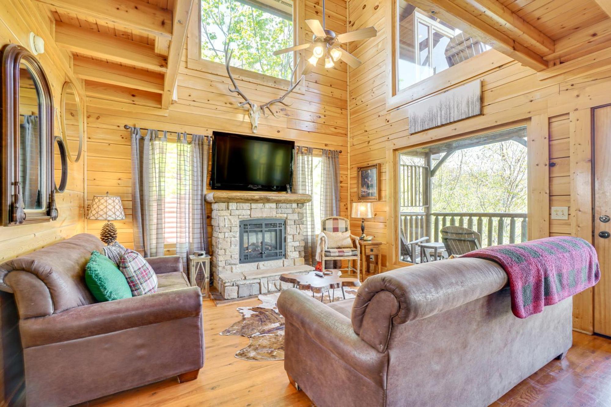 Mountain Dreams Cabin Hot Tub, Sauna And Views! Sevierville Exterior photo