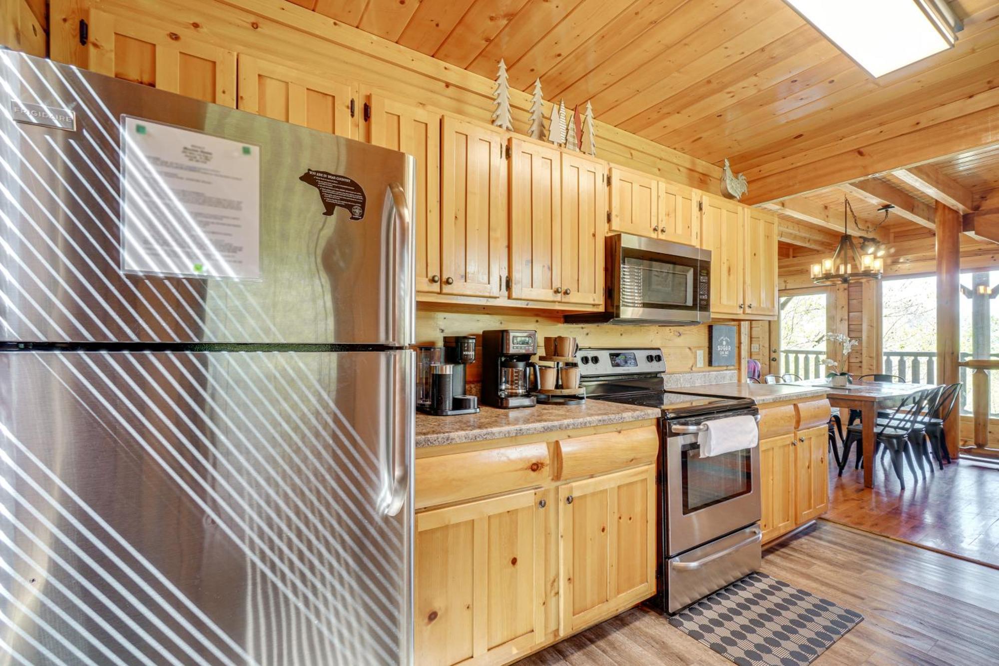 Mountain Dreams Cabin Hot Tub, Sauna And Views! Sevierville Exterior photo